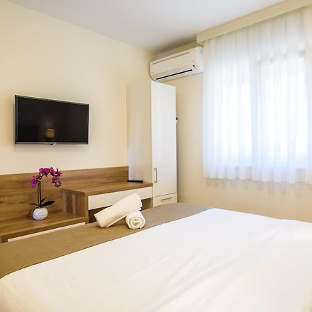 Apartments Leone Lukas Promajna Room photo