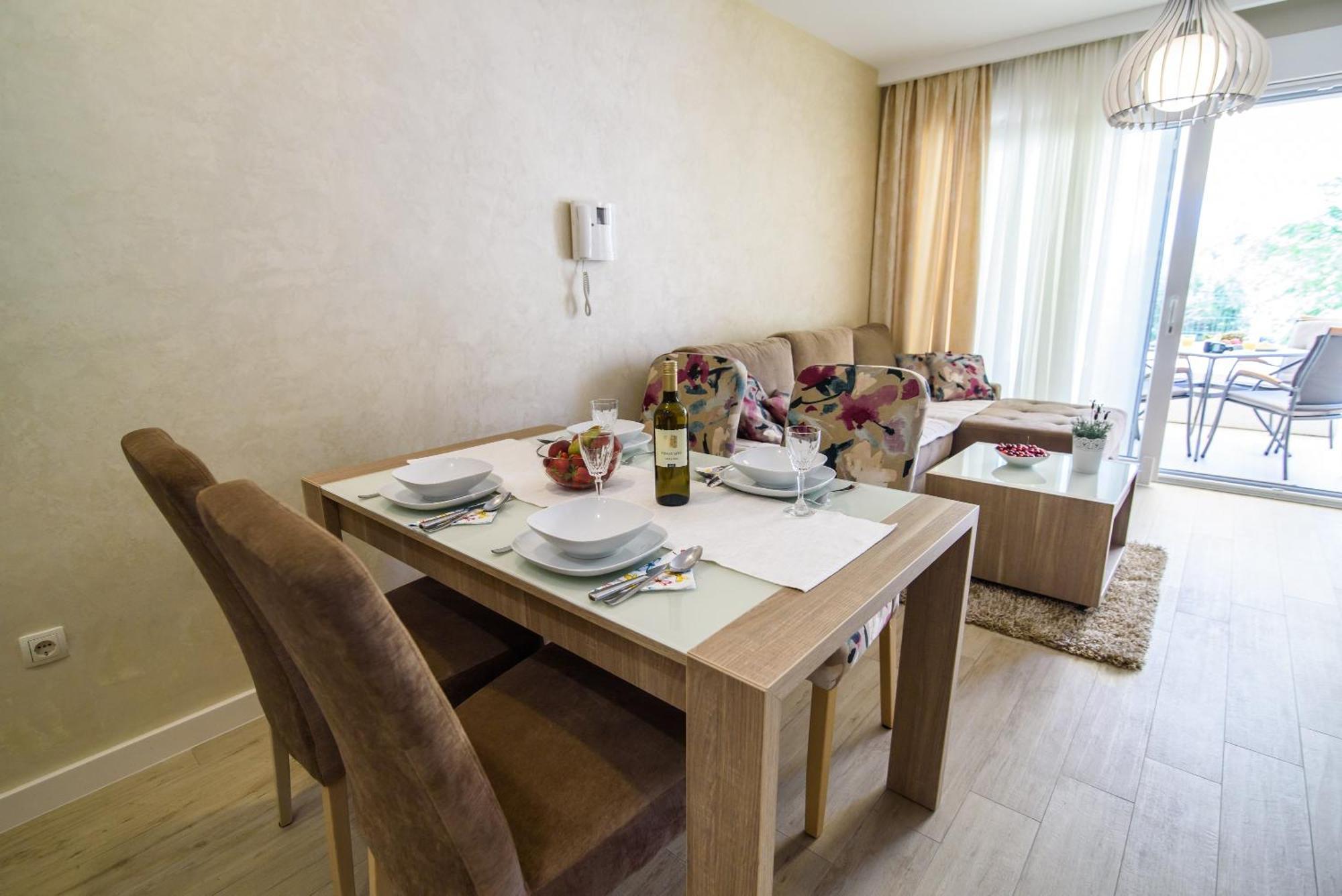 Apartments Leone Lukas Promajna Room photo