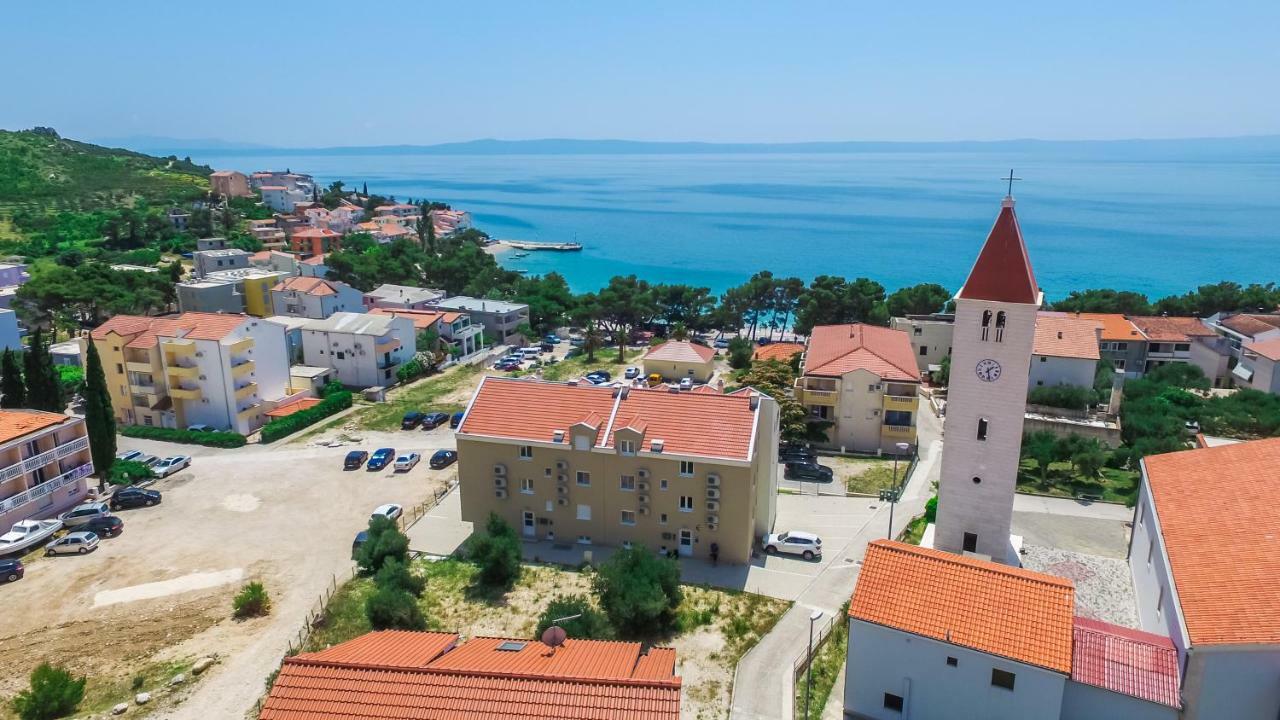Apartments Leone Lukas Promajna Exterior photo